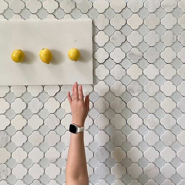 Flower Waterjet Mosaic Arabescato and Frosted Glass All Marble Tiles